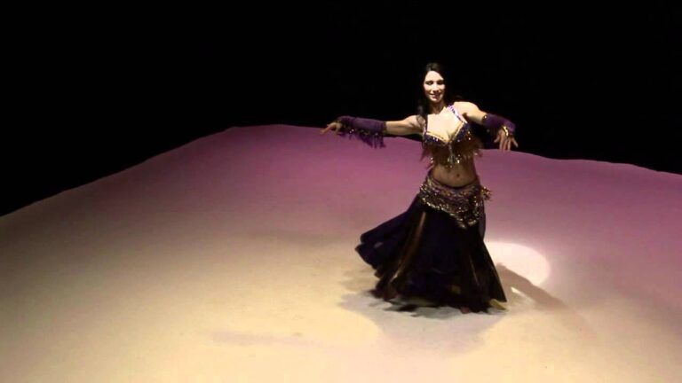 Domina la sensualidad y el ritmo en la academia de danza árabe